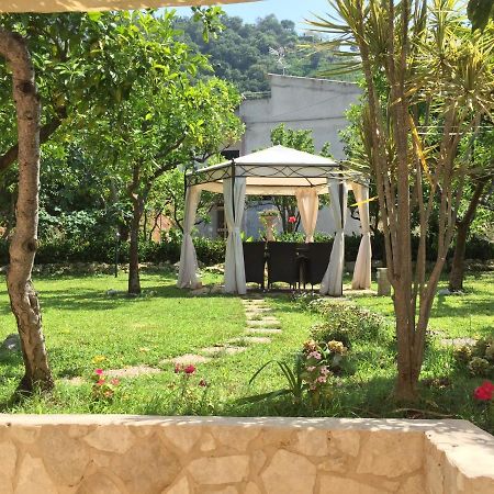 Goddess Yard Villa โตรเปอา ภายนอก รูปภาพ